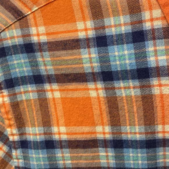 Vineyard Vines button down shirt - Picture 6 of 9